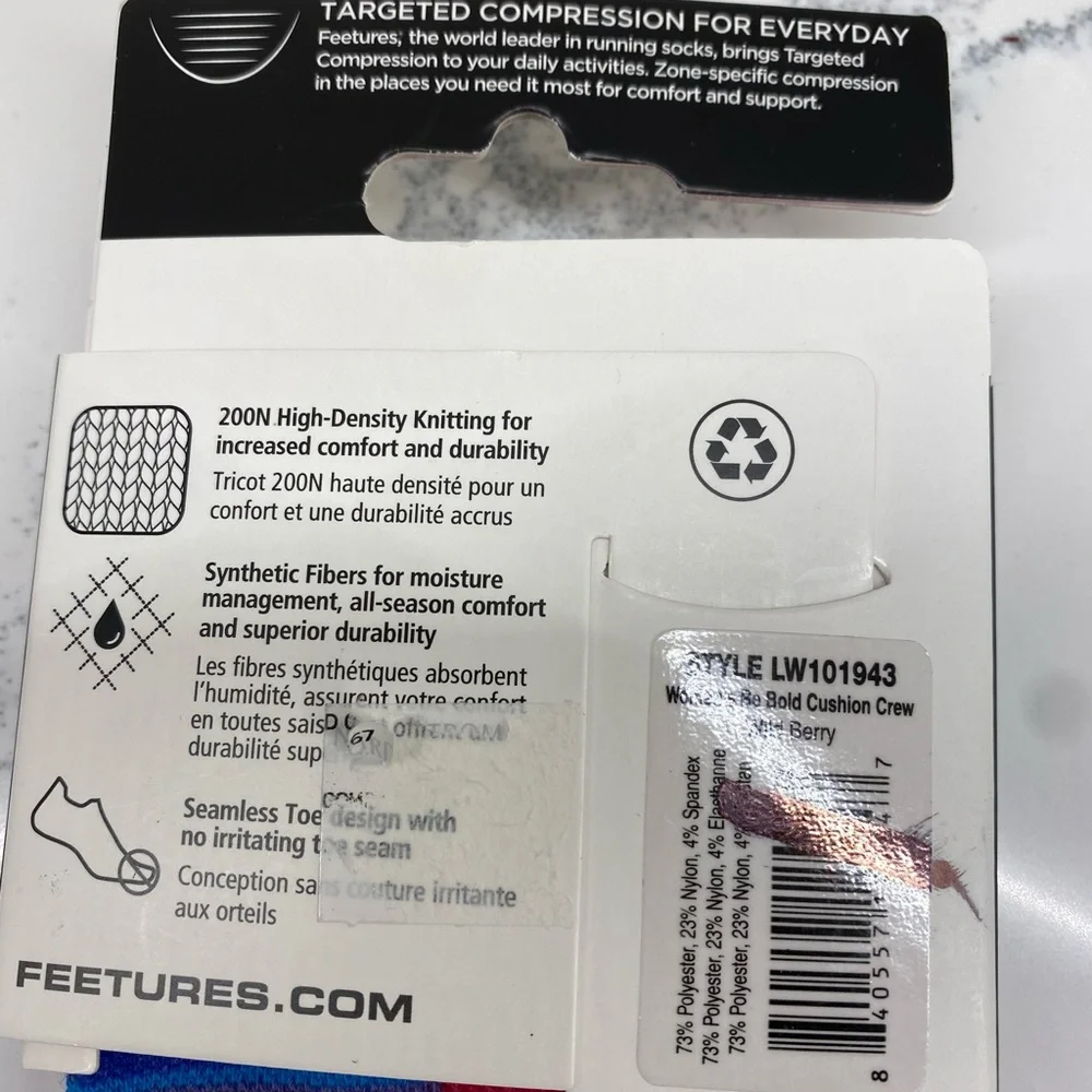 Feetures NWT socks
